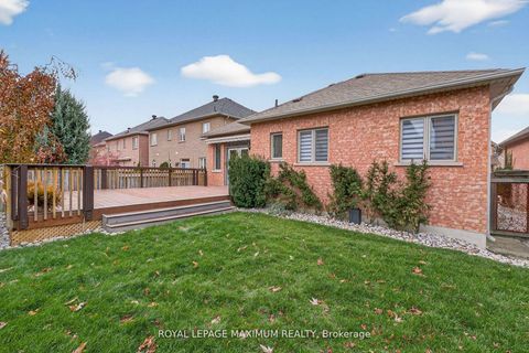 Photo 27 at 27 Acqua Drive, Vellore Village, Vaughan