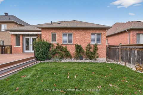 Photo 28 at 27 Acqua Drive, Vellore Village, Vaughan