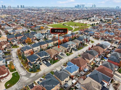 Photo 34 at 27 Acqua Drive, Vellore Village, Vaughan