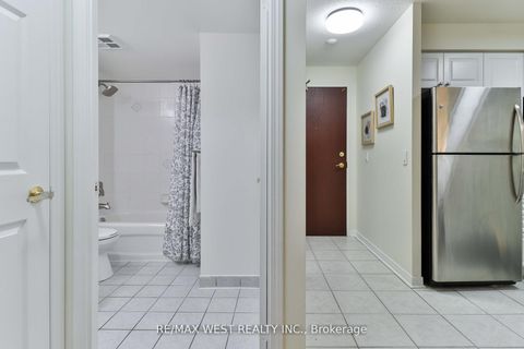 Photo 11 at 216 - 22 Olive Avenue, Willowdale East, Toronto