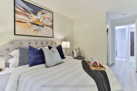 Photo 12 at 216 - 22 Olive Avenue, Willowdale East, Toronto