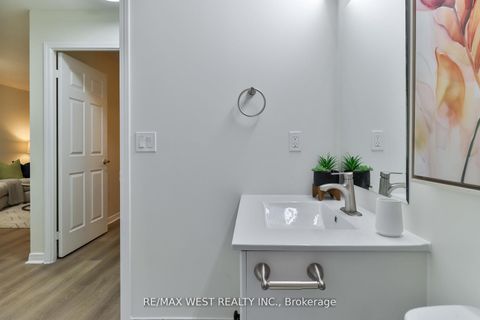 Photo 22 at 216 - 22 Olive Avenue, Willowdale East, Toronto