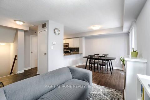 Photo 16 at 829 - 75 Weldrick Road E, Observatory, Richmond Hill