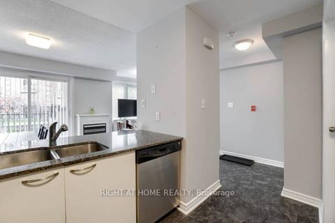 Photo 19 at 829 - 75 Weldrick Road E, Observatory, Richmond Hill