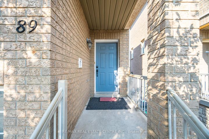 Photo 2 at 89 - 7155 Magistrate Terrace, Meadowvale Village, Mississauga