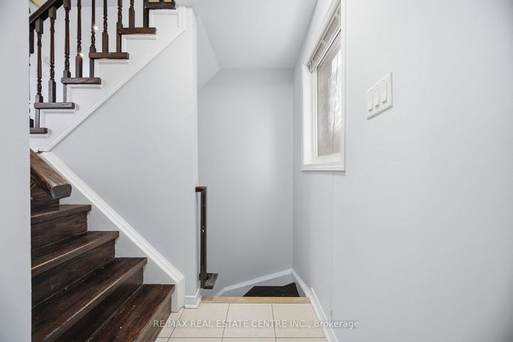 Photo 6 at 89 - 7155 Magistrate Terrace, Meadowvale Village, Mississauga