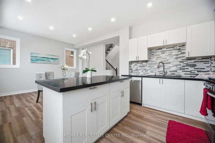 Photo 14 at 89 - 7155 Magistrate Terrace, Meadowvale Village, Mississauga