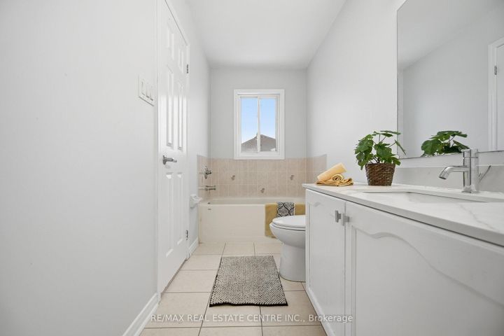 Photo 23 at 89 - 7155 Magistrate Terrace, Meadowvale Village, Mississauga