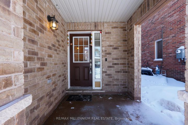 Photo 2 at 74 Lathbury Street, Northwest Brampton, Brampton