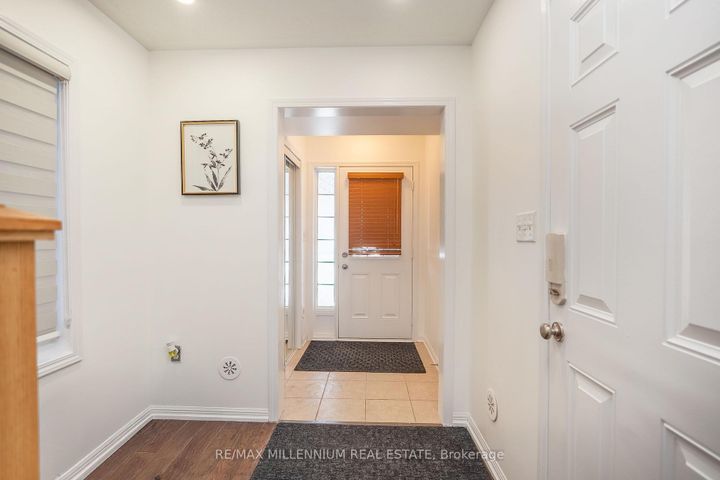 Photo 8 at 74 Lathbury Street, Northwest Brampton, Brampton