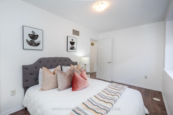 Photo 33 at 74 Lathbury Street, Northwest Brampton, Brampton