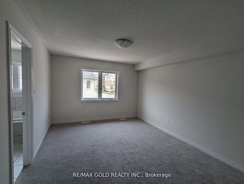 Photo 1 at 46 Bayardo Drive, Windfields, Oshawa