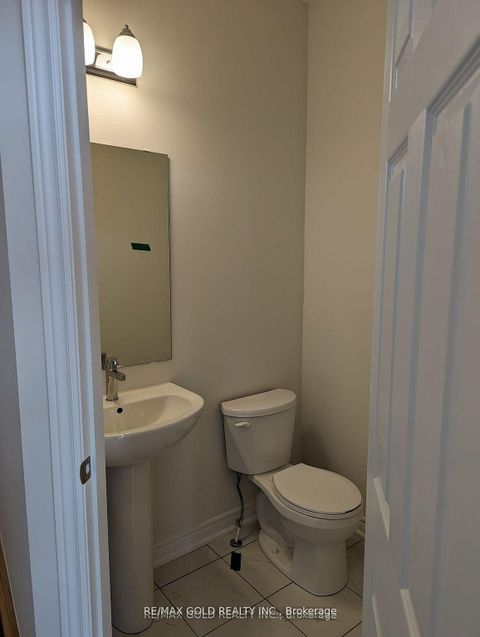 Photo 7 at 46 Bayardo Drive, Windfields, Oshawa