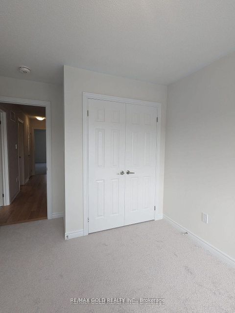 Photo 8 at 46 Bayardo Drive, Windfields, Oshawa