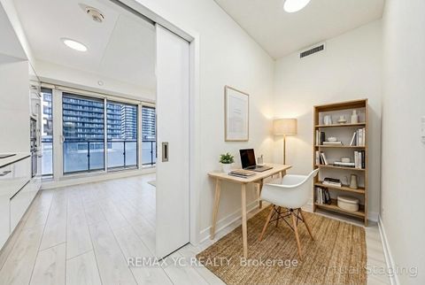 Photo 3 at 1111 - 2221 Yonge Street, Mount Pleasant West, Toronto