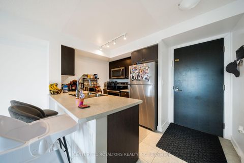 Photo 8 at 811 - 1346 Danforth Road, Eglinton East, Toronto