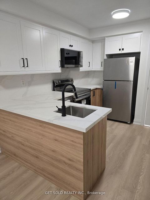 Photo 2 at 421 - 8 Drummond Street, Mimico, Toronto