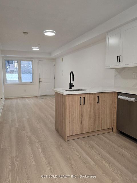 Photo 7 at 421 - 8 Drummond Street, Mimico, Toronto