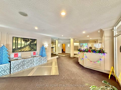 Photo 6 at 116 - 326 Major Mackenzie Drive E, Crosby, Richmond Hill