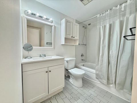 Photo 17 at 116 - 326 Major Mackenzie Drive E, Crosby, Richmond Hill