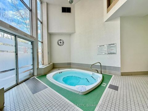 Photo 21 at 116 - 326 Major Mackenzie Drive E, Crosby, Richmond Hill