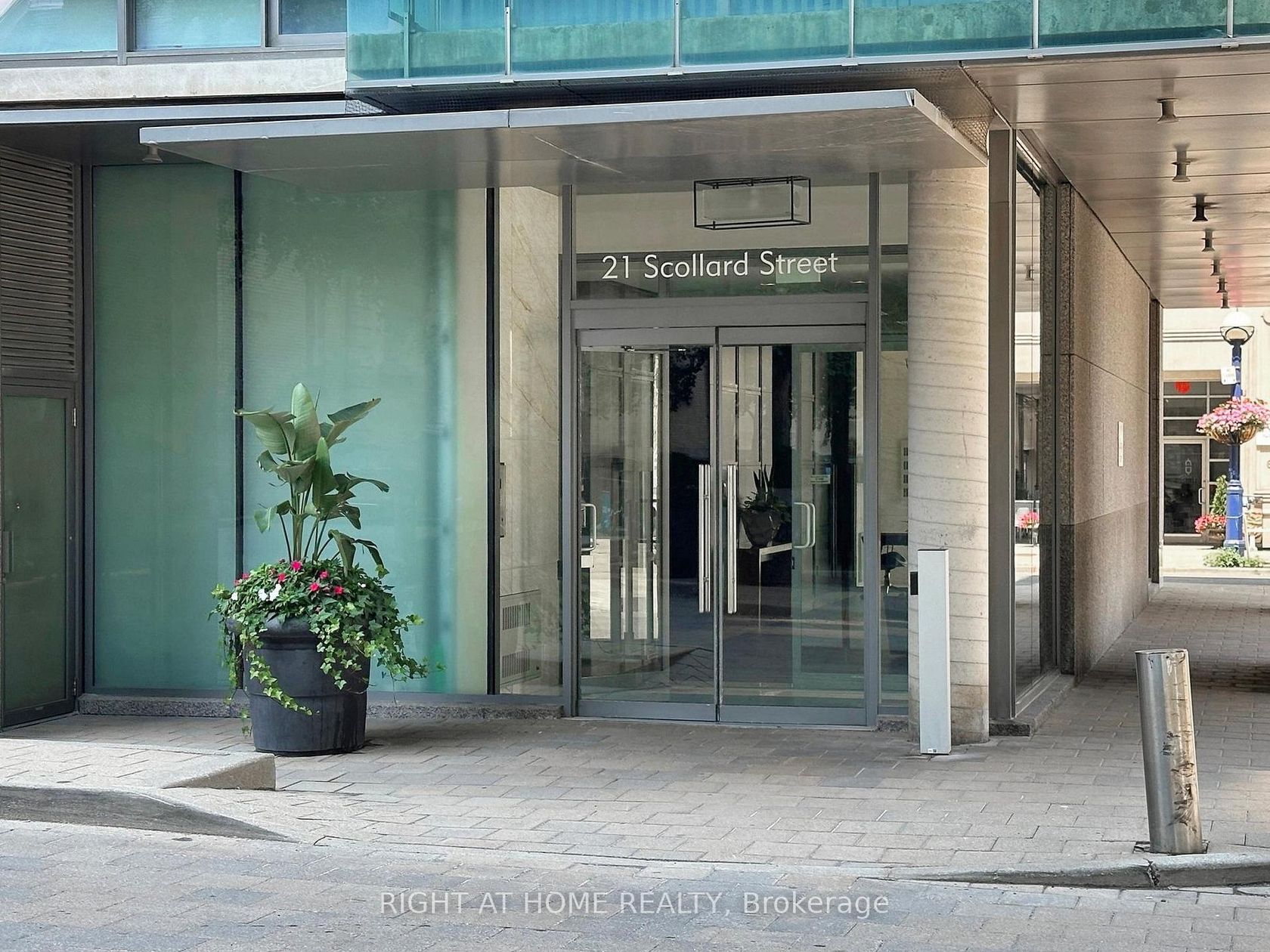 207 - 21 Scollard Street, Annex, Toronto 