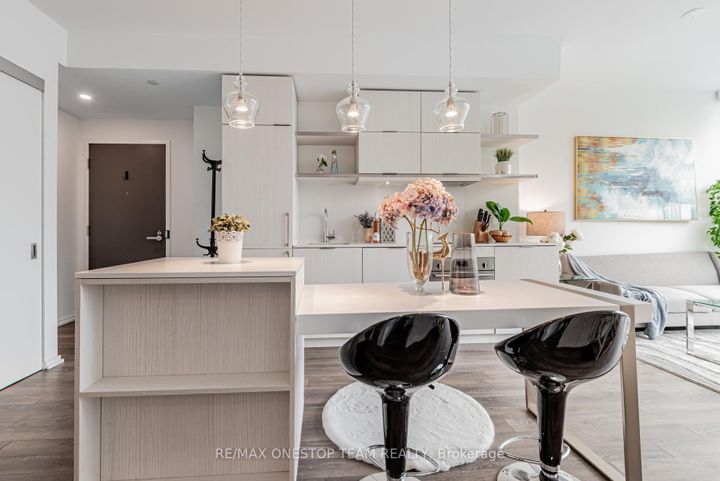 Photo 11 at 1114 - 197 Yonge Street, Yonge Corridor, Toronto