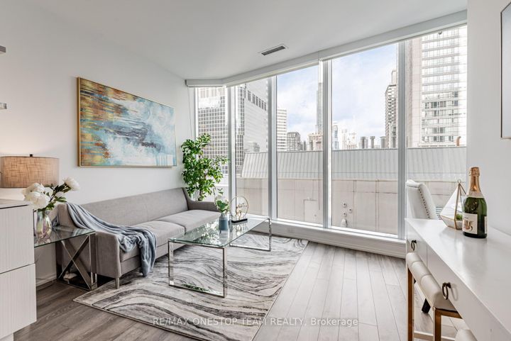 Photo 17 at 1114 - 197 Yonge Street, Yonge Corridor, Toronto