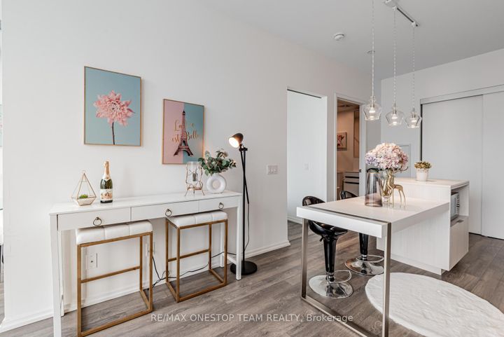 Photo 20 at 1114 - 197 Yonge Street, Yonge Corridor, Toronto