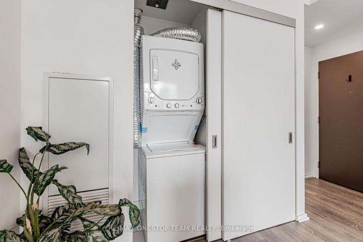 Photo 28 at 1114 - 197 Yonge Street, Yonge Corridor, Toronto