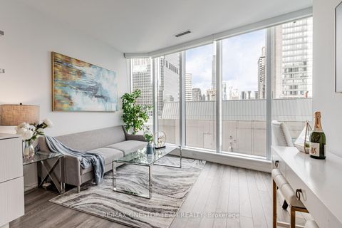 Photo 17 at 1114 - 197 Yonge Street, Yonge Corridor, Toronto