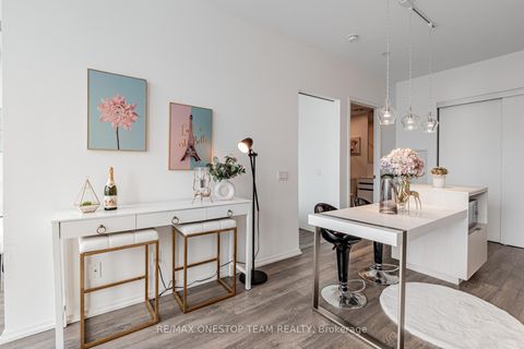 Photo 20 at 1114 - 197 Yonge Street, Yonge Corridor, Toronto