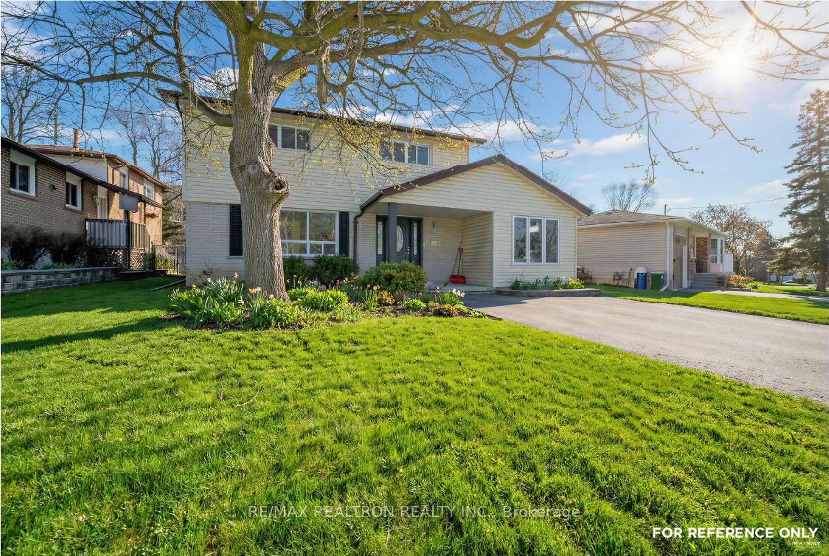 151 Shaughnessy Boulevard, Don Valley Village, Toronto 