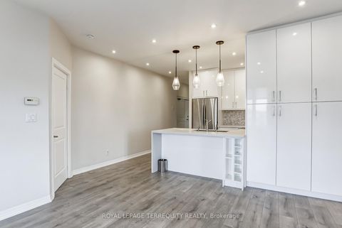 Photo 10 at 422 - 245 Dalesford Road, Queensway, Toronto