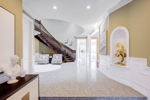 Photo 3 at 140 Boake Trail, Bayview Hill, Richmond Hill