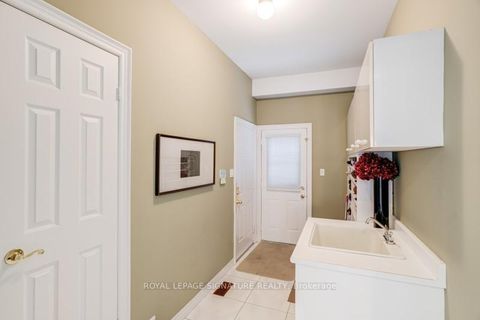 Photo 19 at 140 Boake Trail, Bayview Hill, Richmond Hill