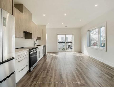 Photo 2 at 54 Westhampton Drive, The Westway, Toronto