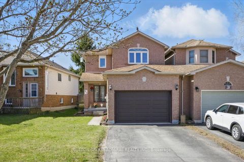 Photo 1 at 95 Athabaska Road, Holly, Barrie
