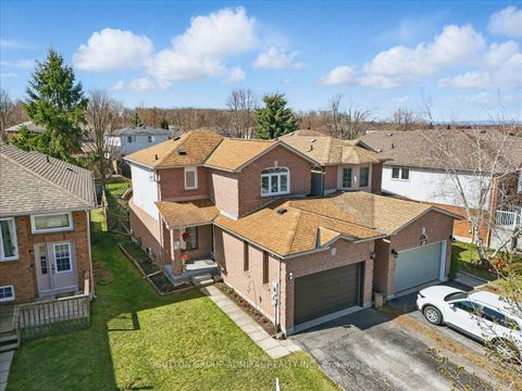 Photo 2 at 95 Athabaska Road, Holly, Barrie