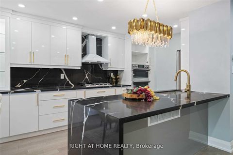 Photo 4 at 11 Michael Drive E, North Richvale, Richmond Hill