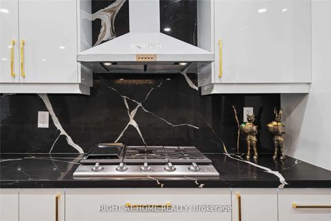 Photo 9 at 11 Michael Drive E, North Richvale, Richmond Hill