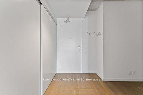 Photo 3 at 511 - 383 Sorauren Avenue, Roncesvalles, Toronto