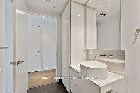 Photo 9 at 511 - 383 Sorauren Avenue, Roncesvalles, Toronto