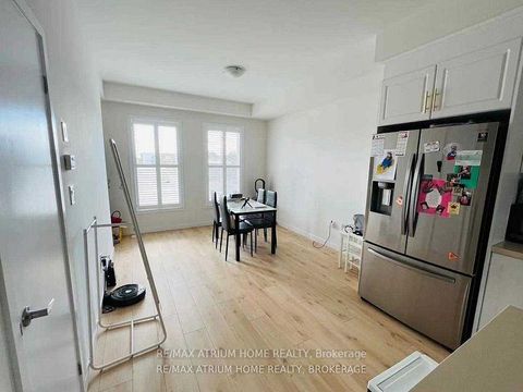 Photo 1 at 18 Mcnaughton Road, Maple, Vaughan