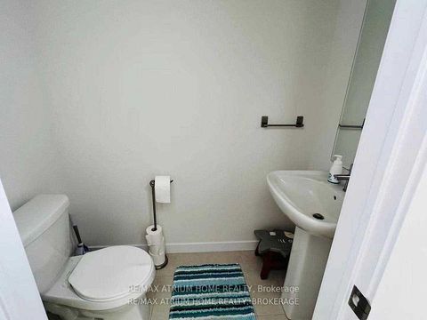 Photo 5 at 18 Mcnaughton Road, Maple, Vaughan