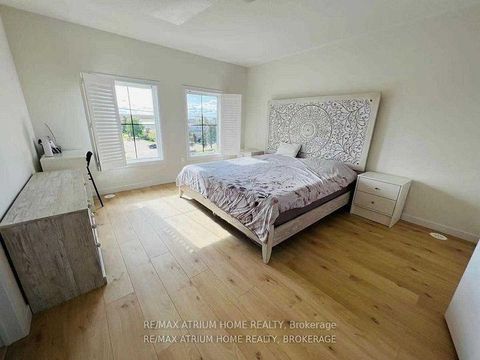 Photo 8 at 18 Mcnaughton Road, Maple, Vaughan