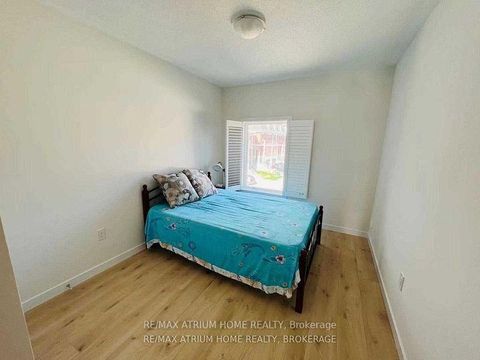 Photo 11 at 18 Mcnaughton Road, Maple, Vaughan