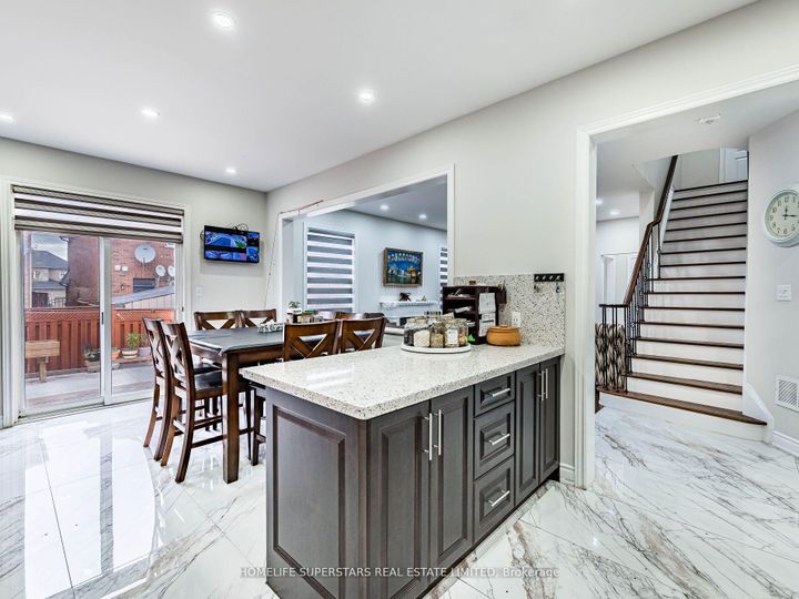 Photo 2 at 13 Wallaby Way, Wellington, Brampton