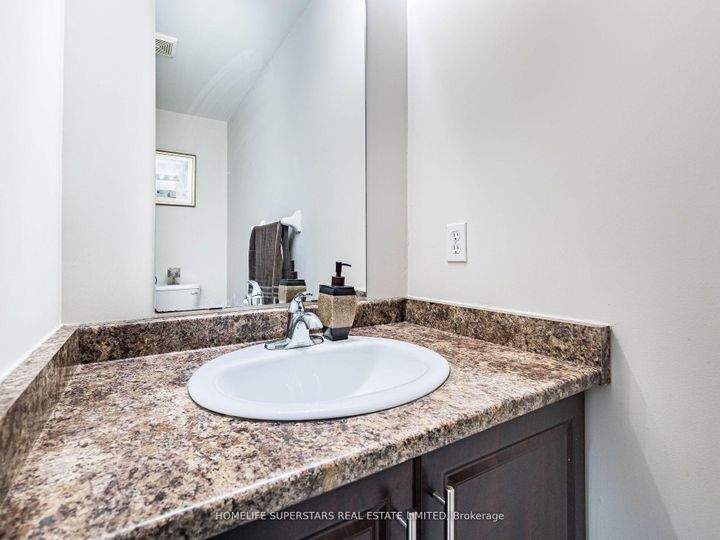 Photo 5 at 13 Wallaby Way, Wellington, Brampton