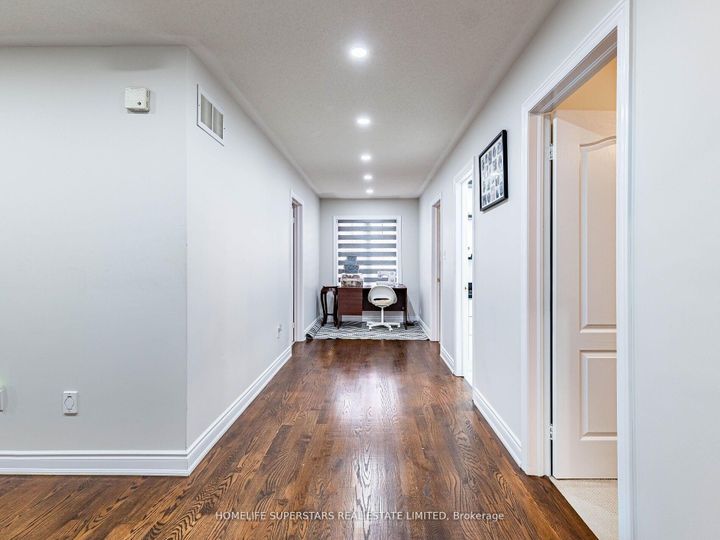 Photo 7 at 13 Wallaby Way, Wellington, Brampton